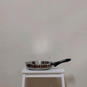 (중고)휘슬러 엠보 프라이팬 팝니다(26cm)