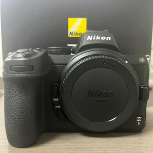 니콘 z5