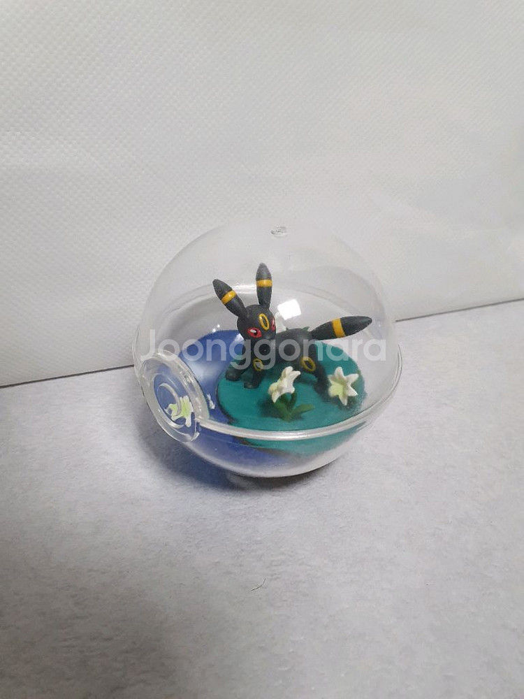 포켓몬 리멘트 테라리움 블래키 피규어 몬스터볼 단종--1