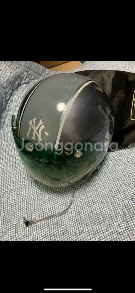 MLB 한정판 헬멧 판매합니다--1