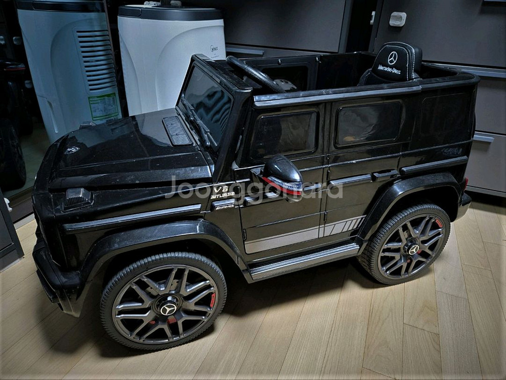 씨투엠뉴 유아용 벤츠 지바겐 G63 블랙 전동차 팝니다--1