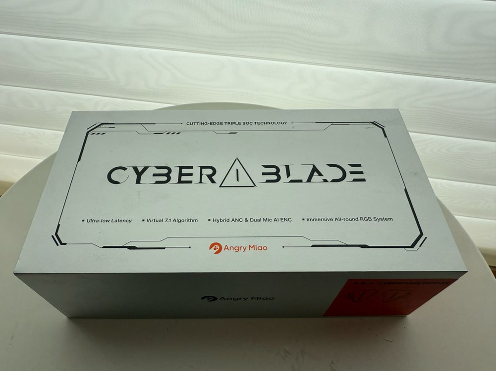 사이버블레이드 (Cyberblade) 블루투스 이어폰--1