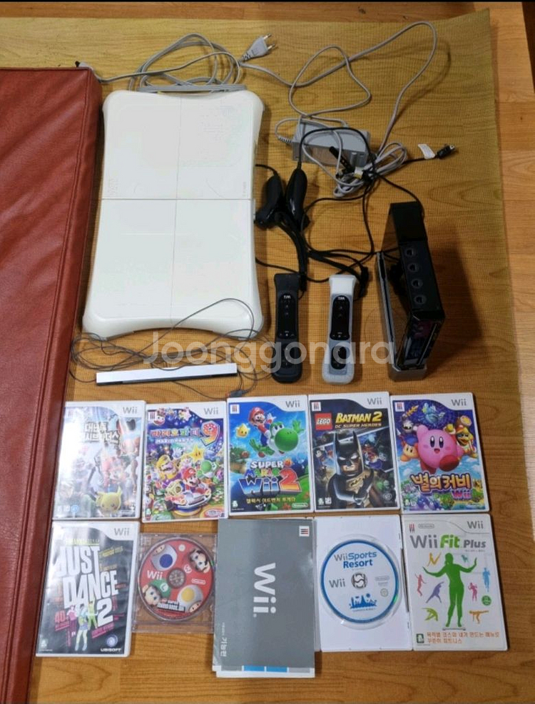 wii 게임기 세트와 게임CD 9개--0