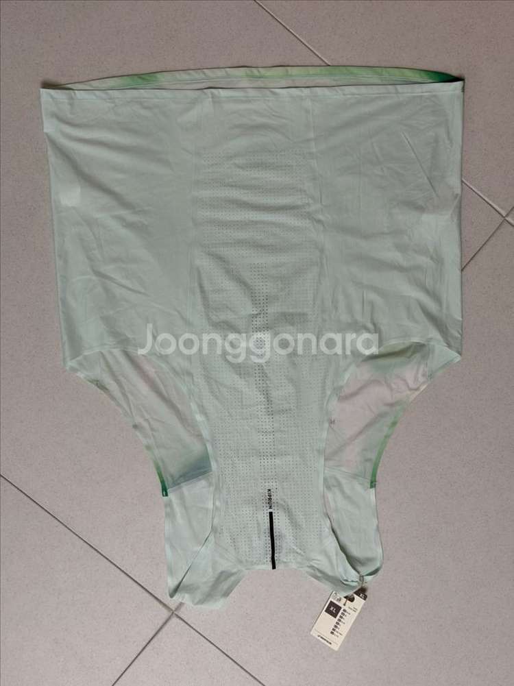 데카트론 울트라라이트 싱글렛 런 900 XL--2