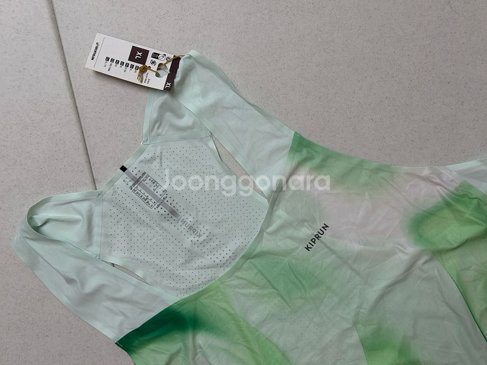 데카트론 울트라라이트 싱글렛 런 900 XL--1