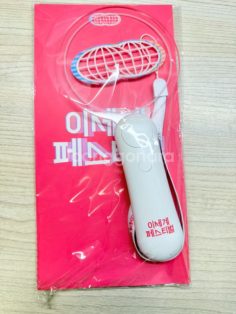 이세계페스티벌 2023 응원봉 팝니다--0