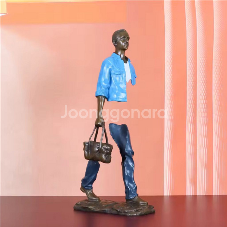 56cm 청동 여행자 동상 추상 남자 조각( 급처)--0