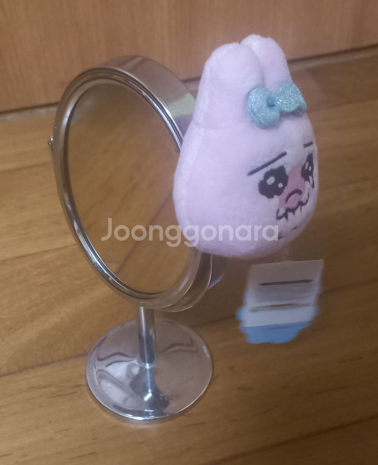 빤쮸토끼 치이카와 가챠 미니피규어--1