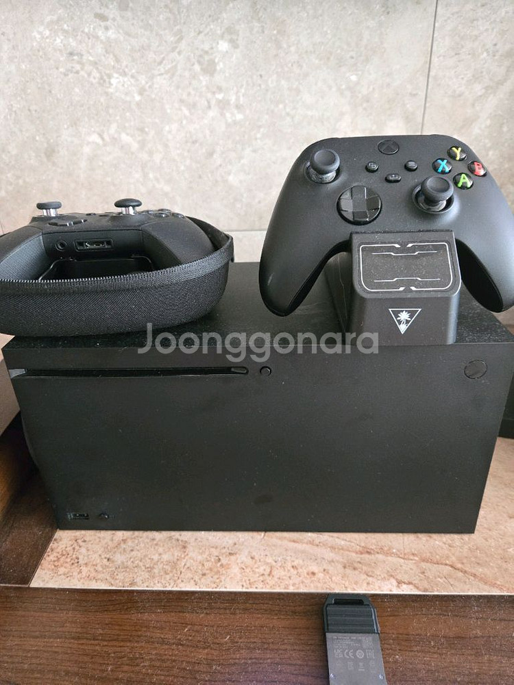 Xbox Series X--0