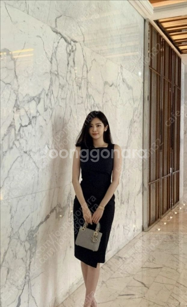 /새상품/ 레티첼라 스테디셀러 블랙 스퀘어슬림원피스 S--0