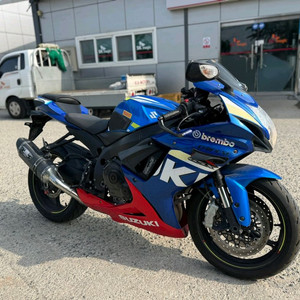 스즈키 r600 17년형 상태좋은차량 팝니다