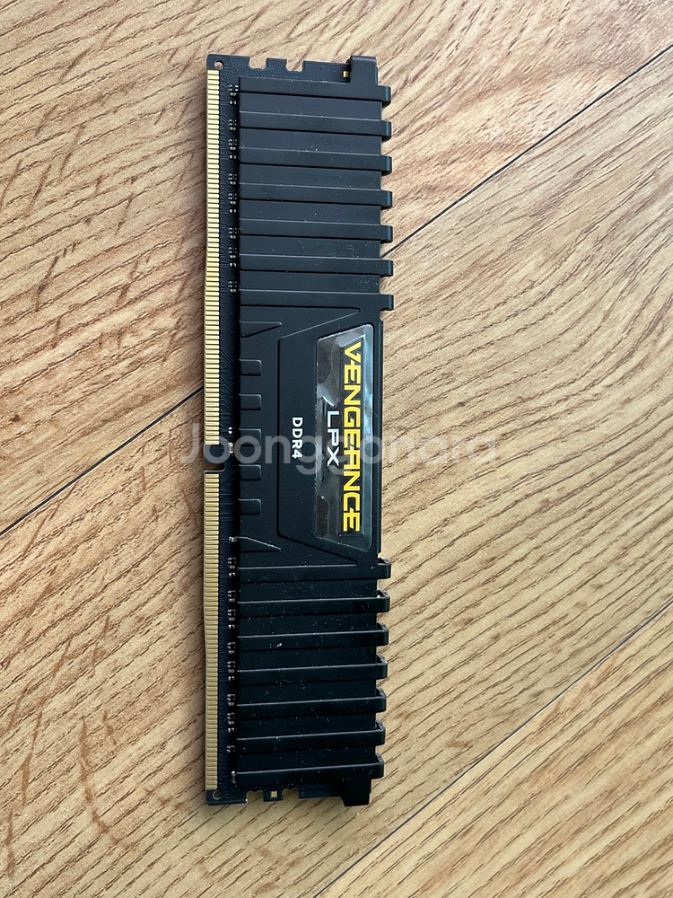 CORSAIR VENGENCE DDR4 3000 MHz--1