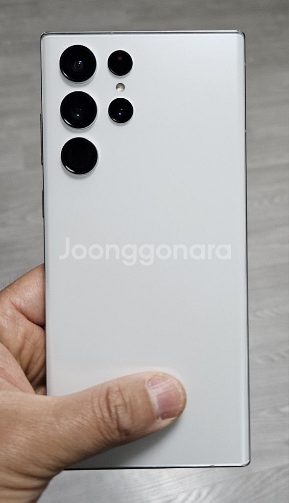 갤럭시 S22울트라 화이트 256GB A급 싸게 팝니다--2