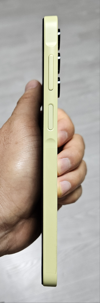 갤럭시 A15 옐로우 128GB A급 싸게 팝니다.--4