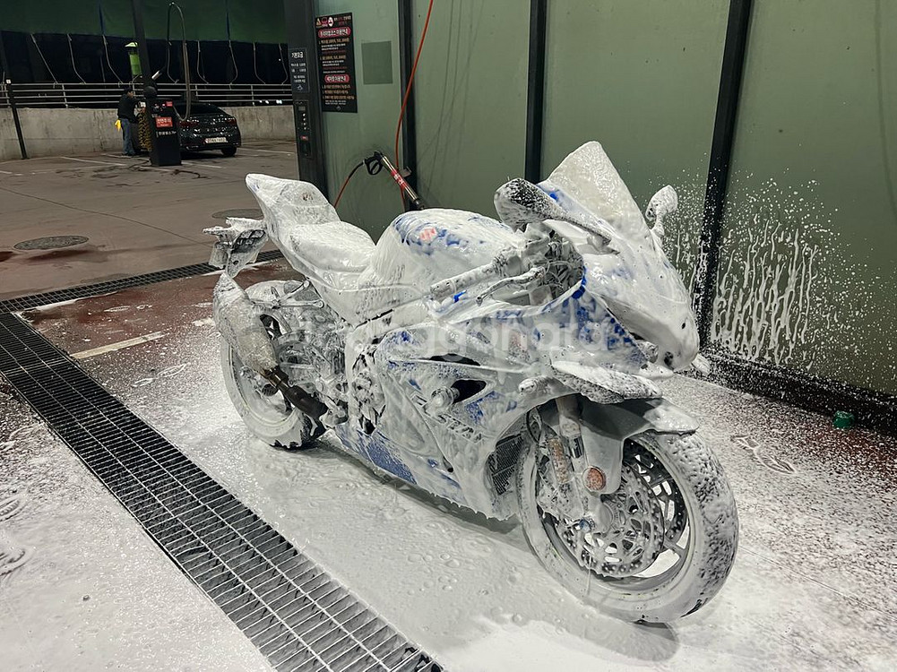 스즈키 r1000r 한정판--1