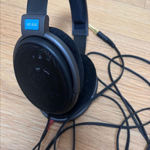 젠하이저 hd600