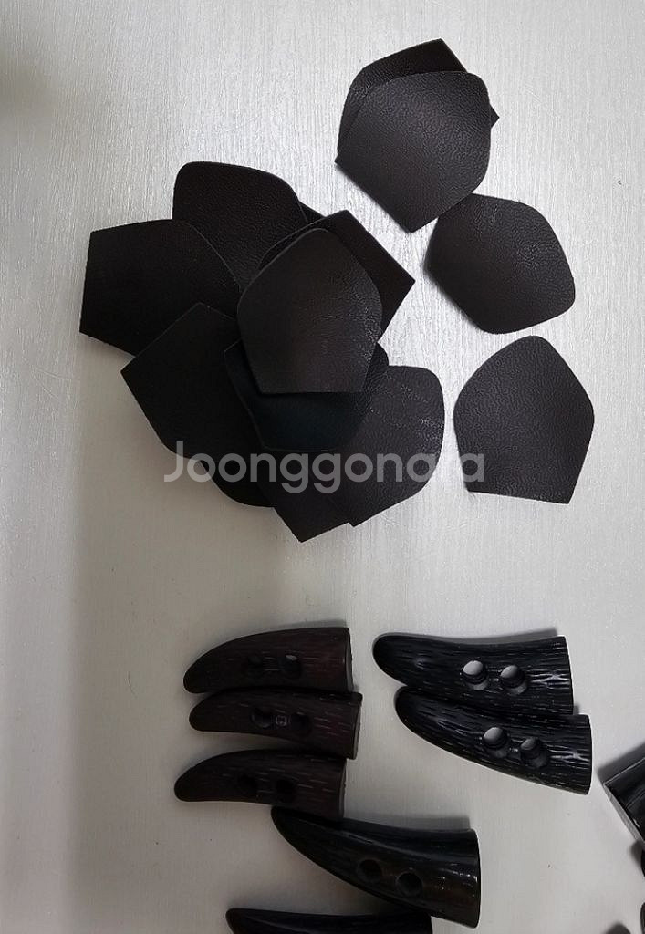 뿔단추,떡볶이단추,더플코트단추,의류부자재,의류부속--0