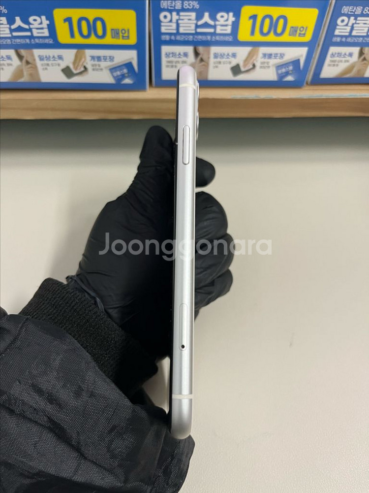 아이폰11 64G 화이트 S급!(ios 14.8)--4