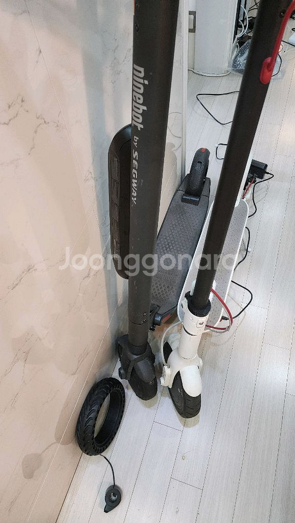 전동킥보드 부품용(충전기 포함)--0
