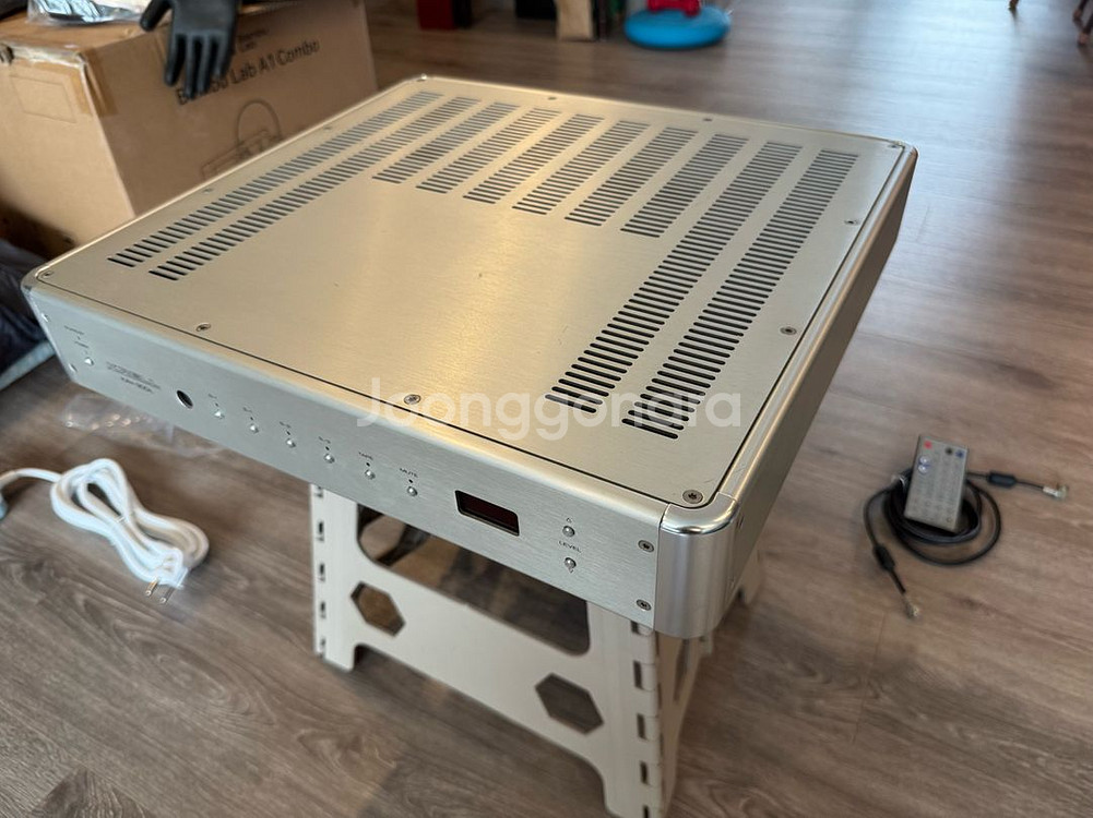 Krell KAV-300IL 인티 앰프--3