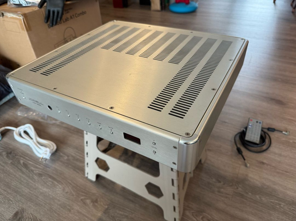 Krell KAV-300IL 인티 앰프--3