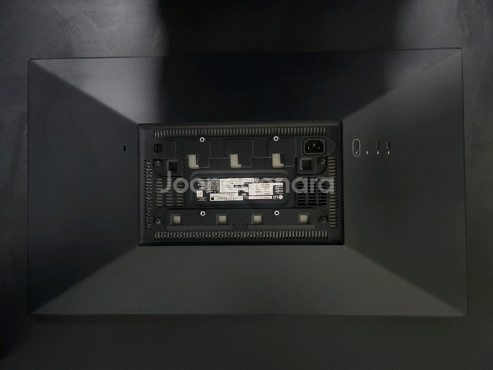 LG 울트라 파인 5K 모니터 (27MD5KL)--2