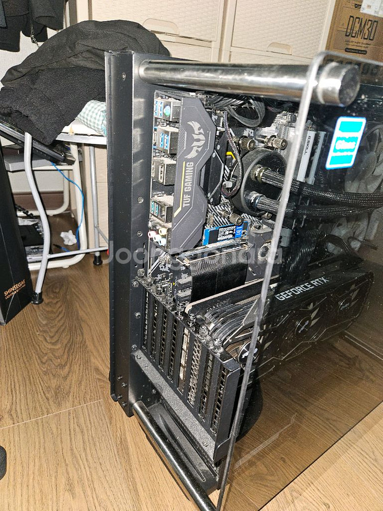 5700x3d RTX 3070 데스크탑 팝니다--3