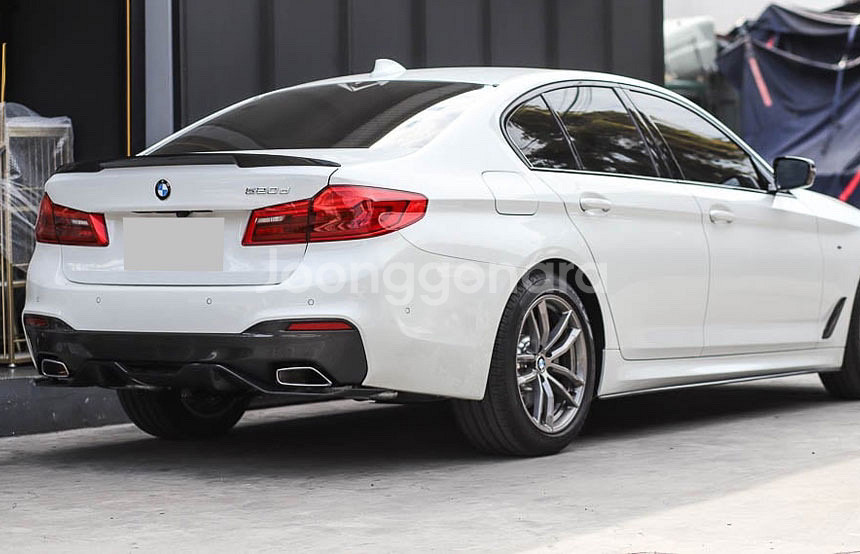 BMW 5시리즈 G30 스포일러 블랙 카본 M5 F90--8
