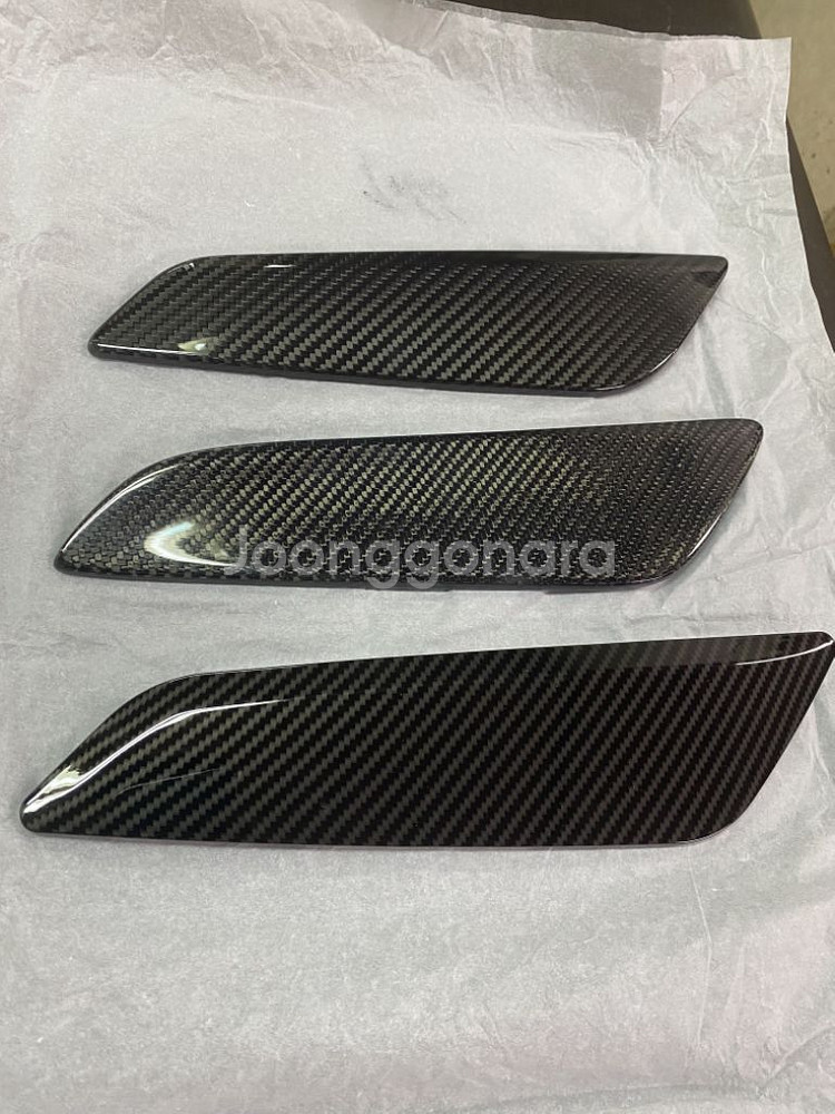 BMW 5시리즈 G30 블랙 카본 세륨그레이 에어브리더--1