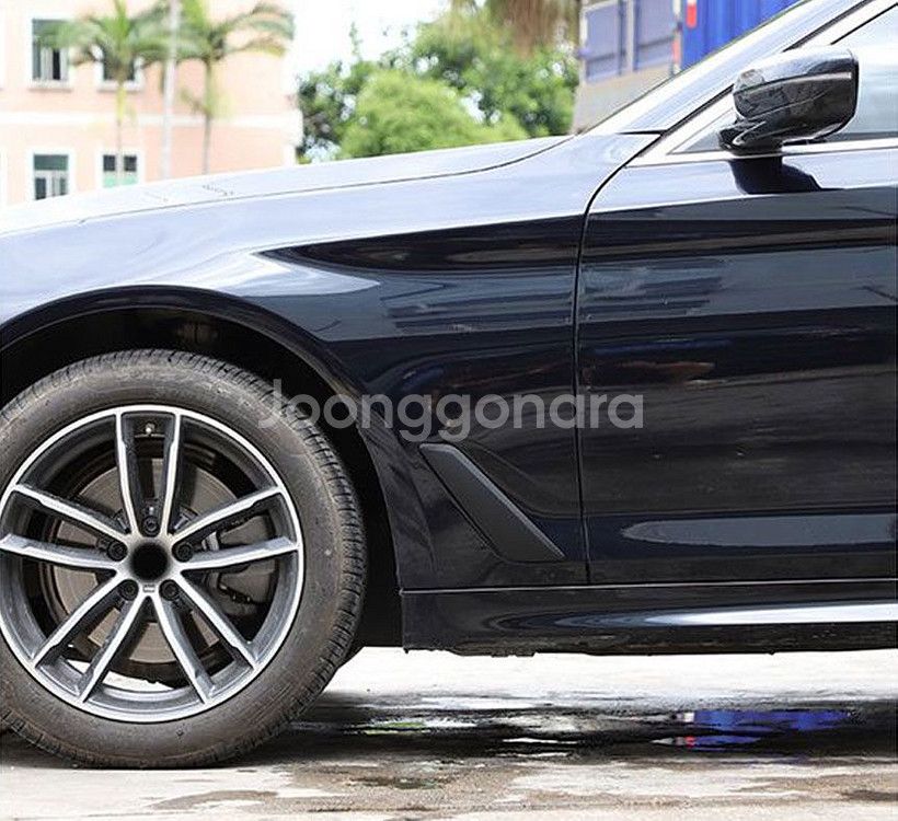 BMW 5시리즈 G30 블랙 카본 세륨그레이 에어브리더--2