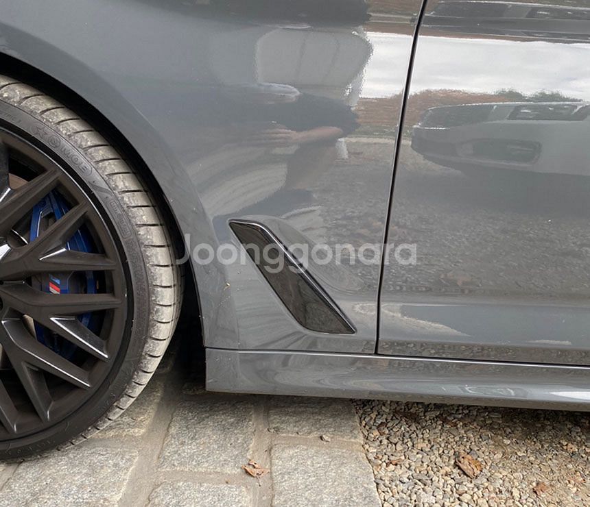 BMW 5시리즈 G30 블랙 카본 세륨그레이 에어브리더--4