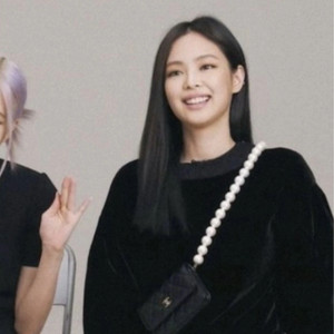풀박 샤넬 진주 스트랩 미니백 WOC 가방 화이트 제니