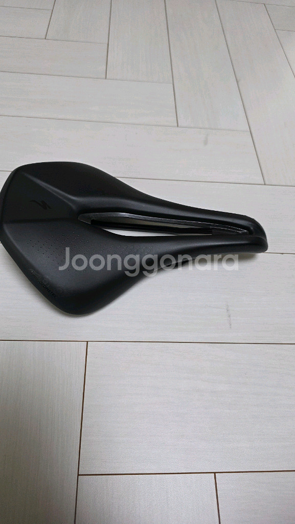 스페셜라이즈드 파워 콤프 안장 판매합니다--2
