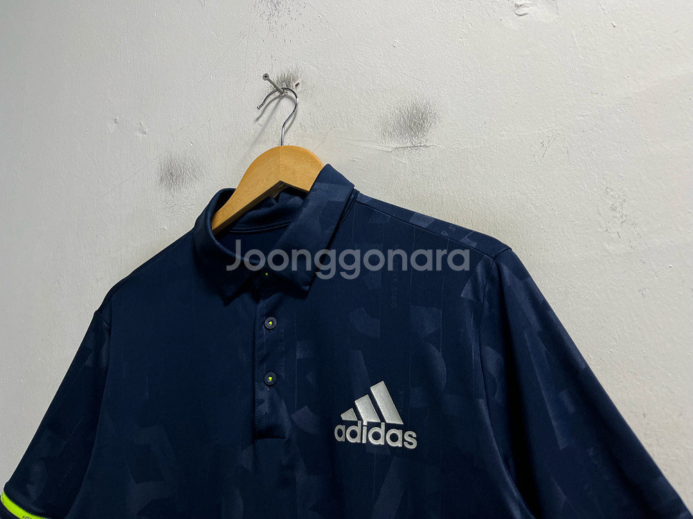 105-110 아디다스 기능성 스판 반팔티--1