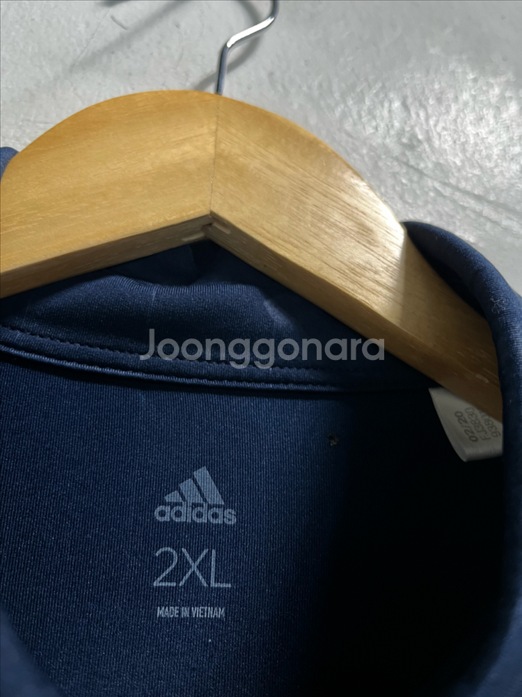 105-110 아디다스 기능성 스판 반팔티--4
