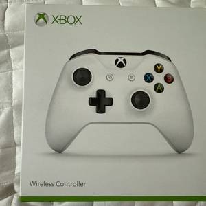 Xbox One 화이트 무선 컨트롤러