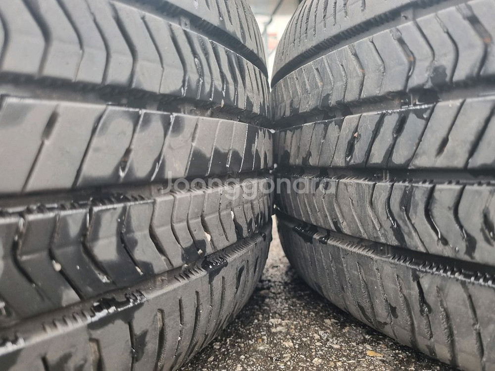 K3 GT 18인치 2254018 중고 휠타이어 팝니다--5