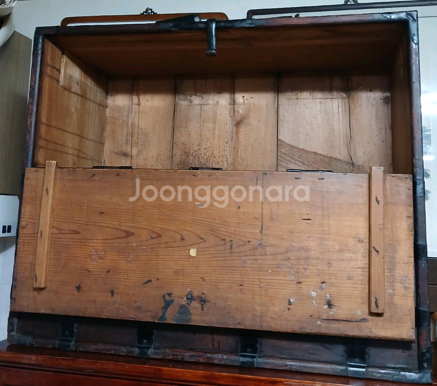 골동품 앤틱 인테리어 고가구 흑철 장석 반닫이 서랍장--1