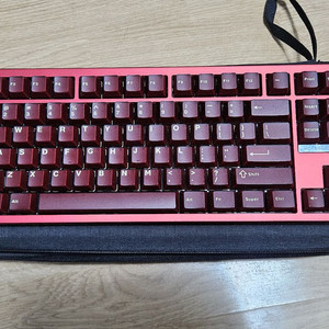 bold tkl 레피드트리거 키보드 팝니다 우팅 베놈
