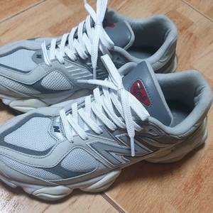 뉴발란스 9060그레이270(265추천)
