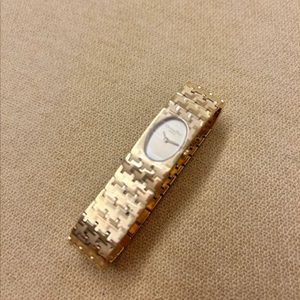 크리스찬 디올 금장시계