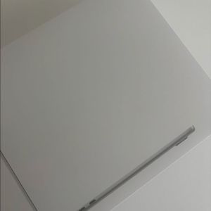 Apple 맥북 에어 13 M4 실버 • M4 10코어