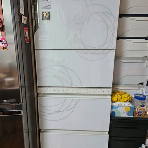 삼성 스탠드 김치냉장고 330리터급 2등급