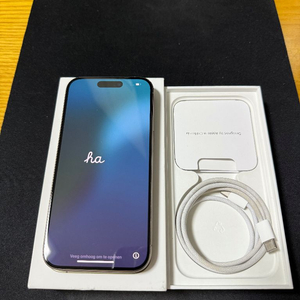 아이폰 15Pro 256GB 네츄럴 티타늄 판매합니다