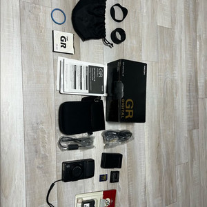 리코 GRD IV + GW2+GH2 +호환배터리 풀세트