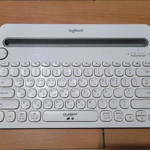 로지텍 무선 블루투스 키보드 2점(K480, K380)