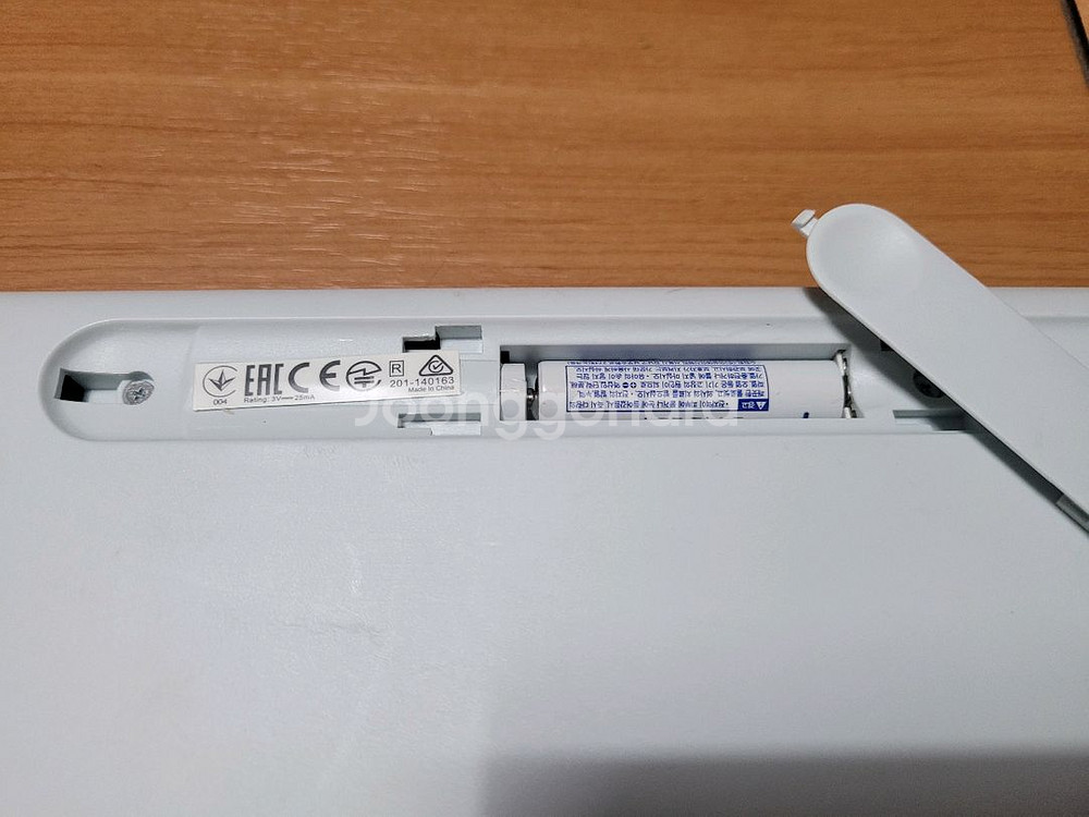 로지텍 무선 블루투스 키보드 2점(K480, K380)--3