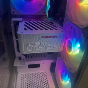 7800X3D 5070TI 데스크탑 팝니다~