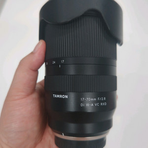 탐론 17-70 f2.8 후지마운트 팝니다.