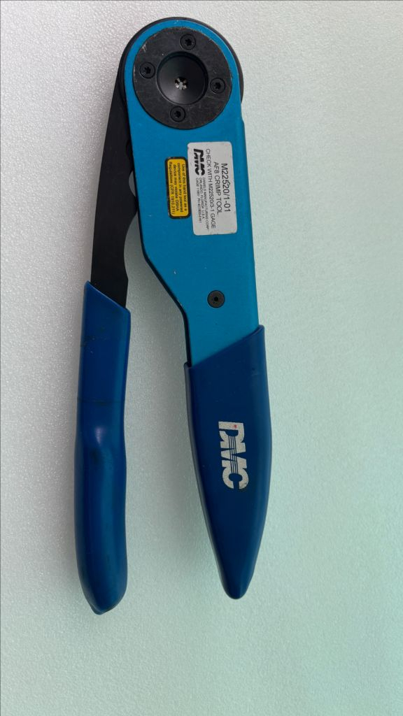 DMC crimping tool M22520/2-01--1